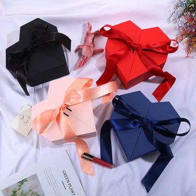 14x15.5x6cm Cosmetic Box Packaging Red Heart Shaped Boxes With Satin Silk