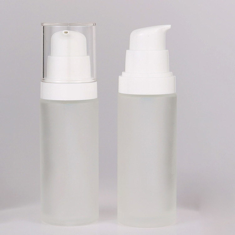 Customized Colors 15ml 30ml 50ml Clear Frosted Empty Mini Perfume Glass Serum Pump Bottle for Skincare Packaging
